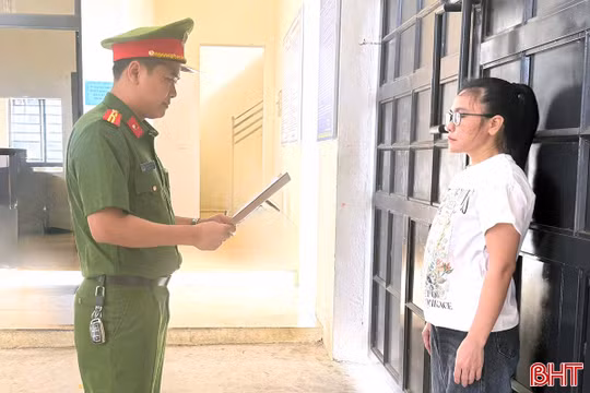 Đang hoãn thi hành án, người phụ nữ tiếp tục lừa đảo gần 700 triệu đồng