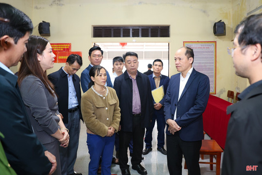 Tạo điều kiện thuận lợi nhất để cử tri thực hiện quyền, nghĩa vụ công dân