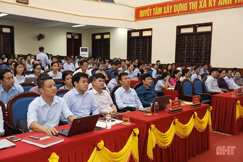 Nâng cao nghiệp vụ cải cách hành chính cho hơn 300 cán bộ, viên chức ở TX Kỳ Anh