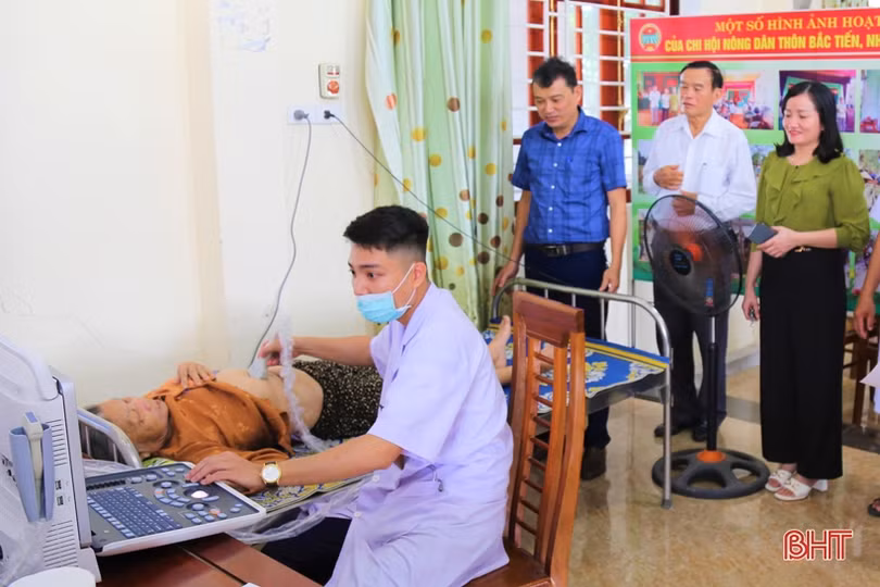 Khám, cấp phát thuốc miễn phí cho các trường hợp chính sách