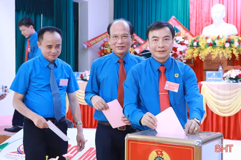 Ông Trần Hậu Tú tái cử Chủ tịch Công đoàn ngành Giáo dục Hà Tĩnh