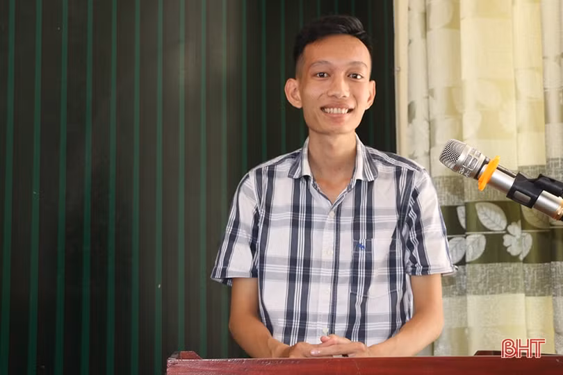 Hội viên Hội Liên hiệp VHNT Hà Tĩnh giao lưu, trao đổi kinh nghiệm tại Quảng Bình