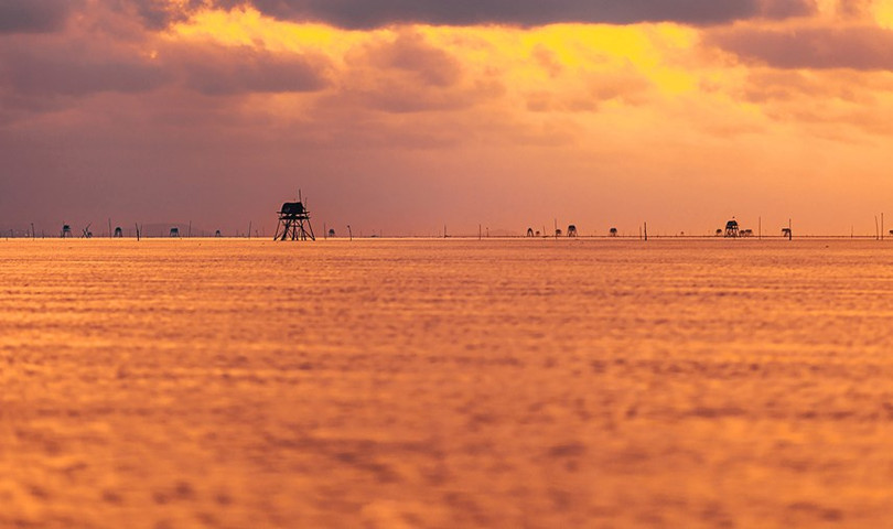 Nét đẹp lao động trên vùng biển “vô cực”