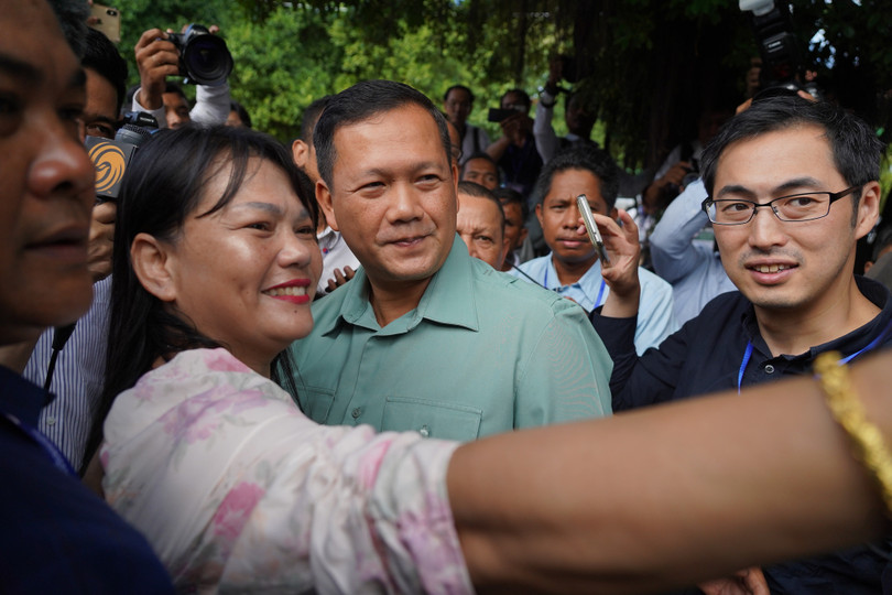 Gia đình Thủ tướng Hun Sen và người dân Campuchia đi bầu cử