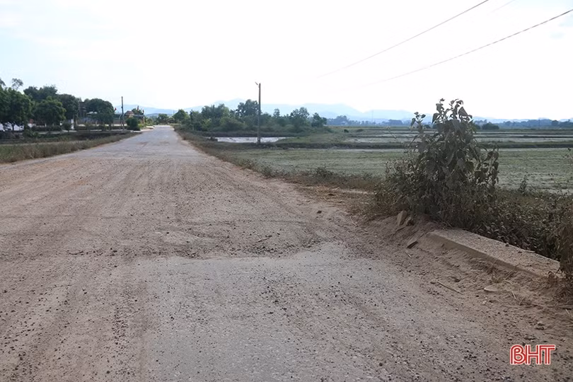 Điểm xuống cấp, “sai khớp” trên tuyến liên huyện Can Lộc - Hương Khê gây nhiều hệ lụy