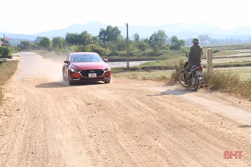 Điểm xuống cấp, “sai khớp” trên tuyến liên huyện Can Lộc - Hương Khê gây nhiều hệ lụy