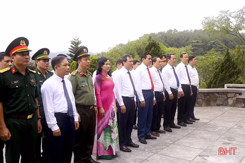 Hà Tĩnh tri ân các anh hùng liệt sĩ, người có công với cách mạng