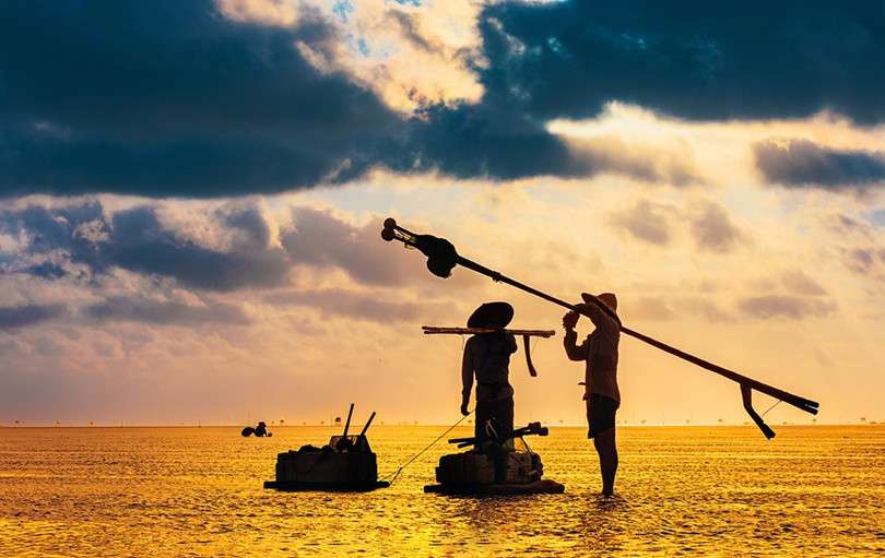 Nét đẹp lao động trên vùng biển “vô cực”