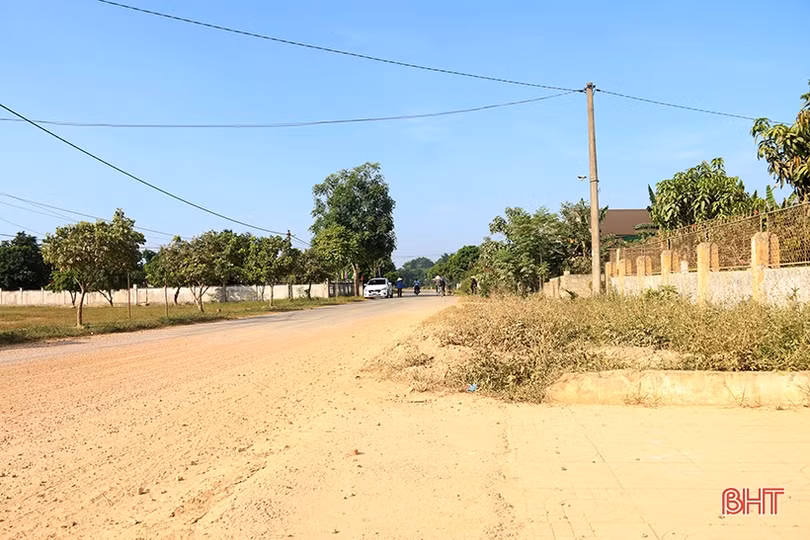 Điểm xuống cấp, “sai khớp” trên tuyến liên huyện Can Lộc - Hương Khê gây nhiều hệ lụy