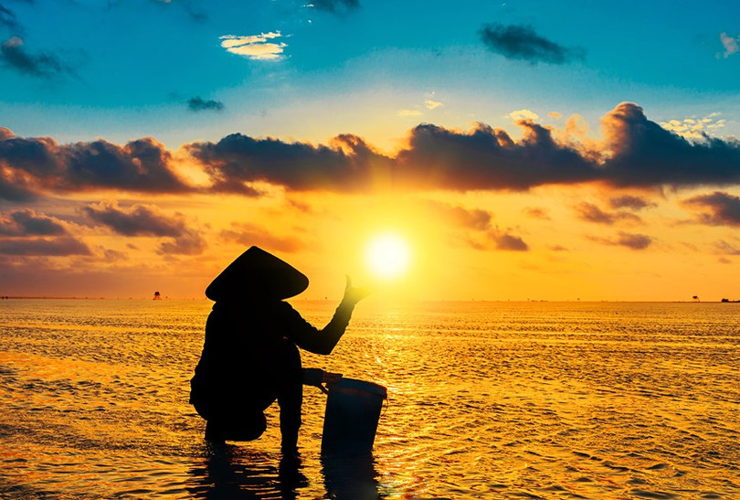 Nét đẹp lao động trên vùng biển “vô cực”