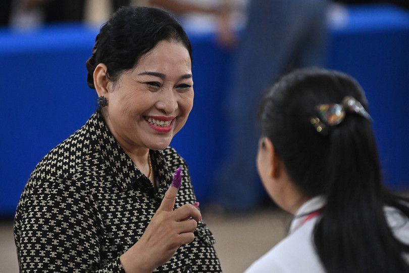 Gia đình Thủ tướng Hun Sen và người dân Campuchia đi bầu cử