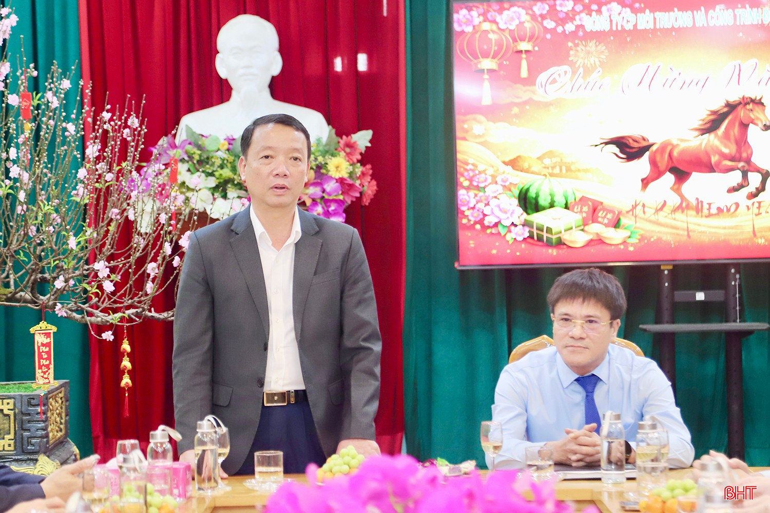 Chủ tịch UBND tỉnh Phan Thiên Định chúc tết Công ty CP Môi trường và Công trình đô thị Hà Tĩnh.