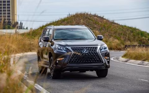 Lexus ES và GX phiên bản 2022 ra mắt tại Việt Nam