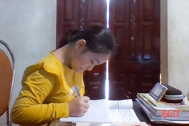 Giáo viên Hà Tĩnh “tiếp sức” cho học sinh trở về từ vùng dịch