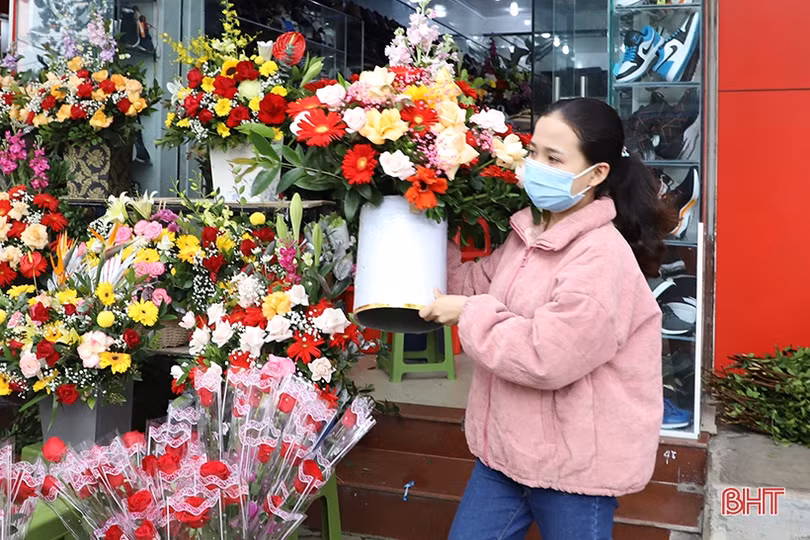 Thị trường dịp lễ 20/11 tại Hà Tĩnh: Sức mua tăng cao, quà tặng đa dạng!