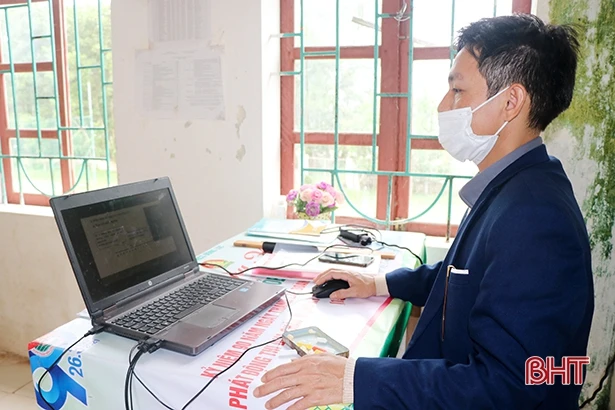 Giáo viên Hà Tĩnh “tiếp sức” cho học sinh trở về từ vùng dịch