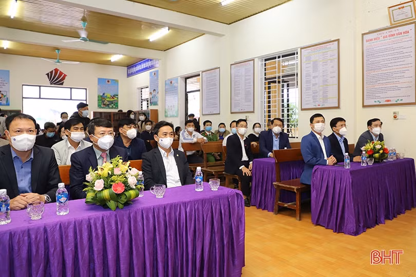 Khai trương nhà văn hóa cộng đồng - ngôi nhà trí tuệ tại TP Hà Tĩnh và Lộc Hà