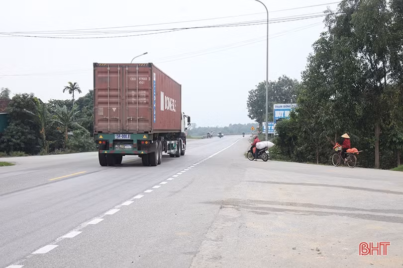 Cần sớm xử lý “điểm đen” giao thông ở nút giao trên tuyến tránh TP Hà Tĩnh