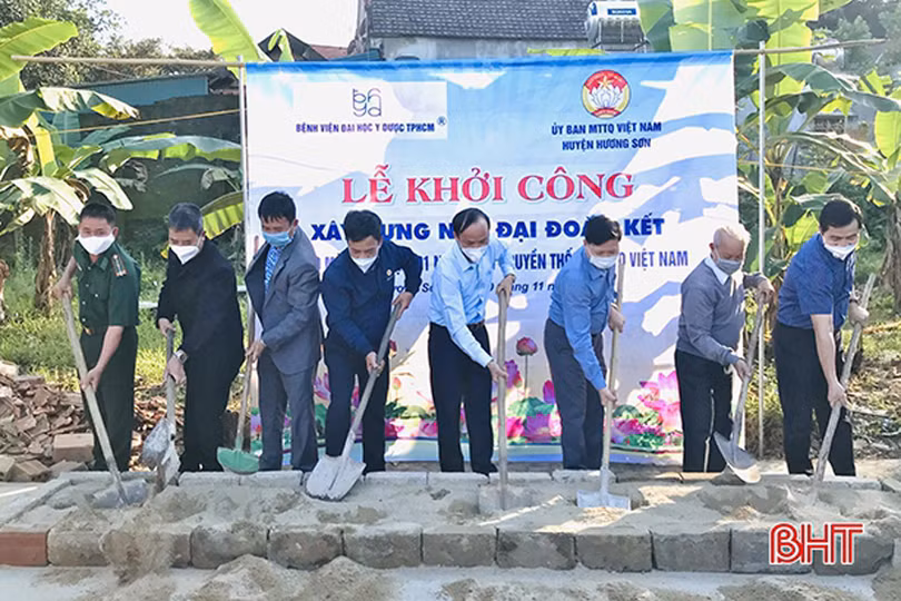 Đoàn kết tạo sức mạnh, đưa Hà Tĩnh vượt qua gian khó