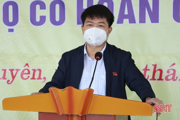 Trao 60 con bò giống cho người dân Hà Tĩnh