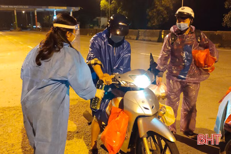 Đoàn kết tạo sức mạnh, đưa Hà Tĩnh vượt qua gian khó