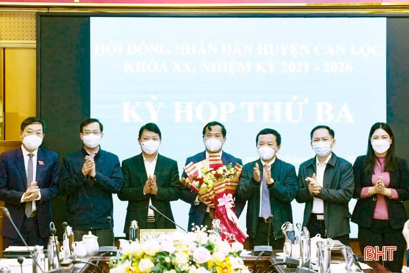 Ông Võ Xuân Linh được bầu giữ chức Chủ tịch HĐND huyện Can Lộc