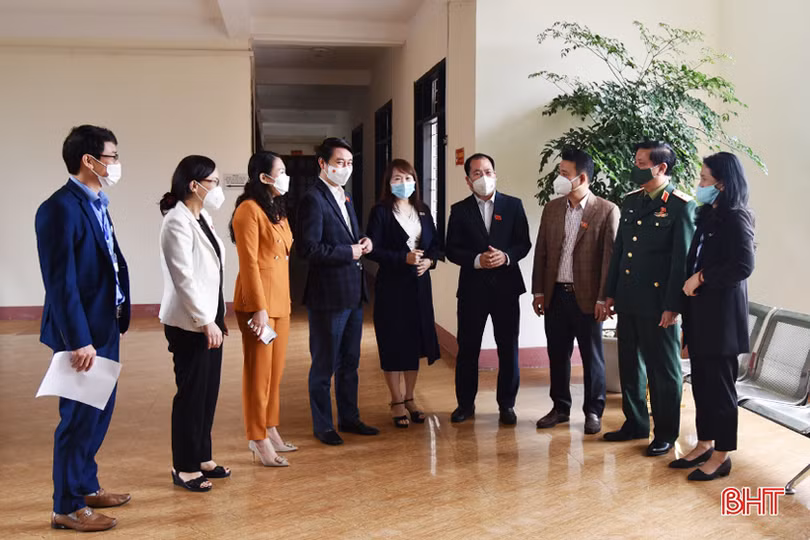 Cử tri Lộc Hà phản ánh nhiều vấn đề đến đại biểu Quốc hội và HĐND tỉnh Hà Tĩnh