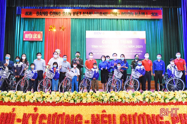 Ấm áp chương trình tình nguyện mùa đông ở Lộc Hà