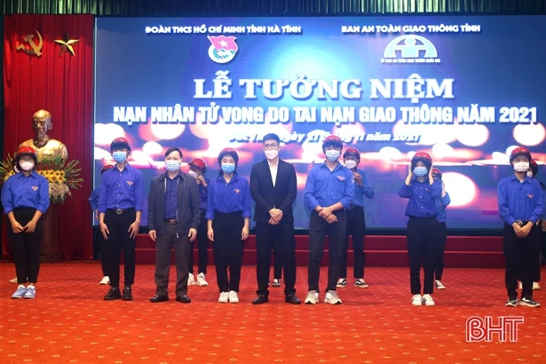 Hà Tĩnh tưởng niệm nạn nhân tử vong do tai nạn giao thông