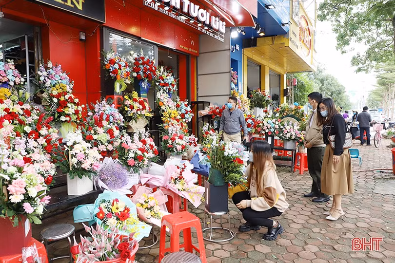 Thị trường dịp lễ 20/11 tại Hà Tĩnh: Sức mua tăng cao, quà tặng đa dạng!