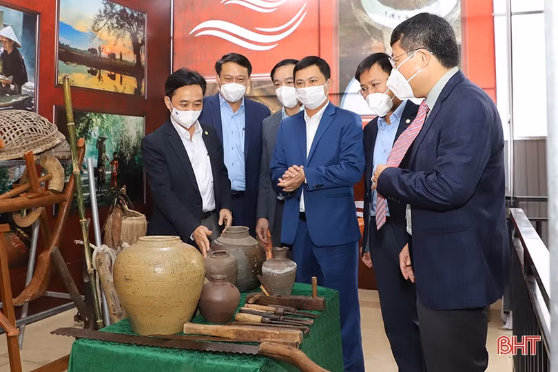 Khai trương nhà văn hóa cộng đồng - ngôi nhà trí tuệ tại TP Hà Tĩnh và Lộc Hà