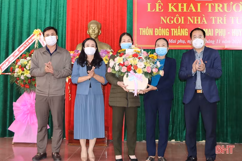 Khai trương nhà văn hóa cộng đồng - ngôi nhà trí tuệ tại TP Hà Tĩnh và Lộc Hà