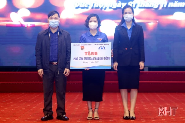 Hà Tĩnh tưởng niệm nạn nhân tử vong do tai nạn giao thông