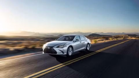 Lexus ES và GX phiên bản 2022 ra mắt tại Việt Nam