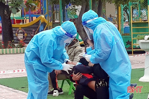 1.322 trường hợp F1 ở huyện Kỳ Anh âm tính lần 2 với virus SARS-CoV-2