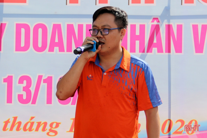 Khởi tranh giải bóng chuyền khối cơ quan quản lý nhà nước khu vực Vũng Áng - Sơn Dương