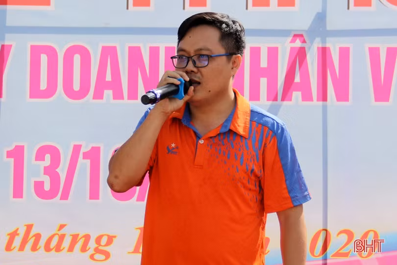 Khởi tranh giải bóng chuyền khối cơ quan quản lý nhà nước khu vực Vũng Áng - Sơn Dương