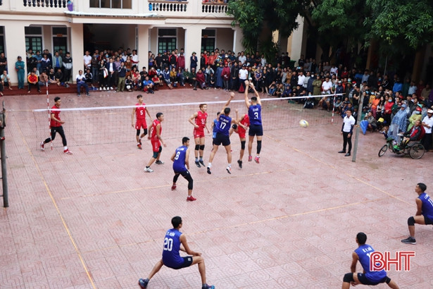 Các địa phương Hà Tĩnh tôn vinh doanh nghiệp, hợp tác xã tiêu biểu