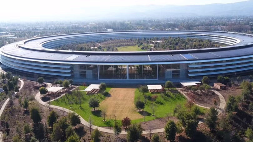 Ngắm trụ sở của Apple đẹp như phi thuyền