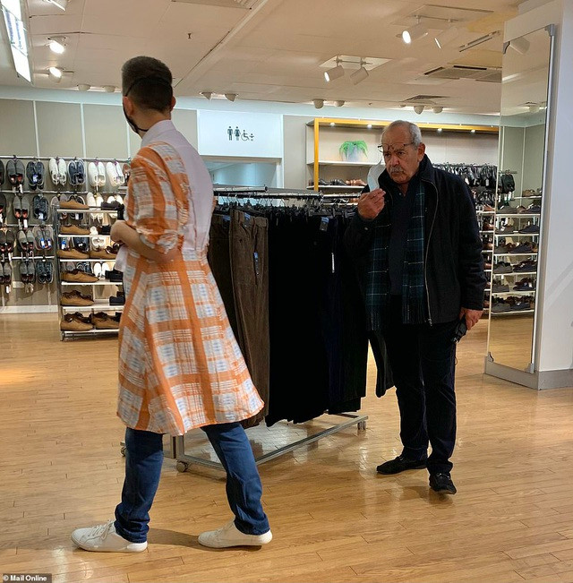 Mặc “hàng hiệu” xuống phố cũng chẳng... sung sướng gì