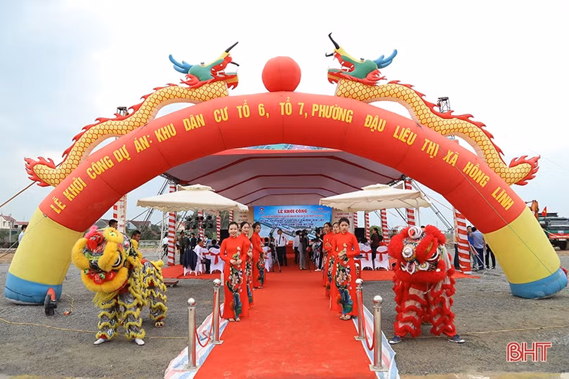 Khắp công trường, xưởng máy bừng khí thế thi đua mừng ngày hội lớn của Hà Tĩnh