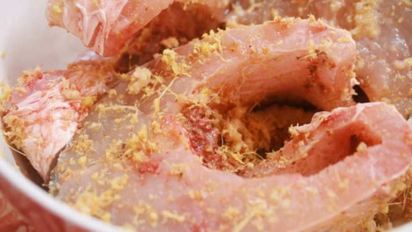 Cá kho không tanh, đậm đà, chắc thịt nhất định phải học “bí kíp” này