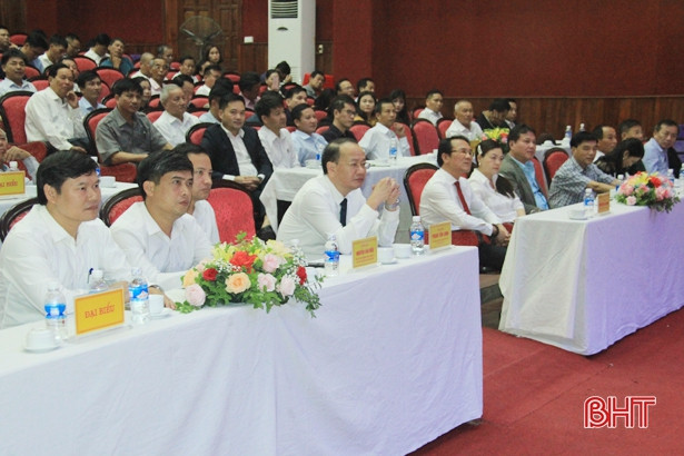 Các địa phương Hà Tĩnh tôn vinh doanh nghiệp, hợp tác xã tiêu biểu