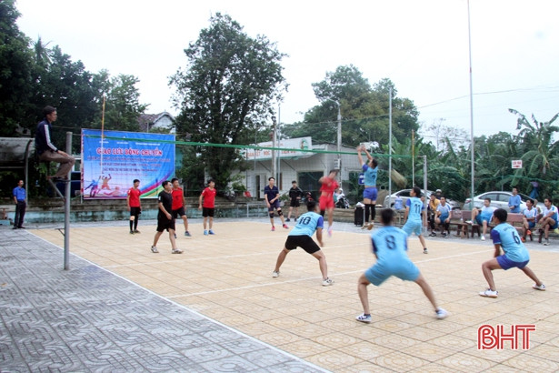 Bí thư Đoàn xã ở Hương Sơn được trao Giải thưởng “15 tháng 10”