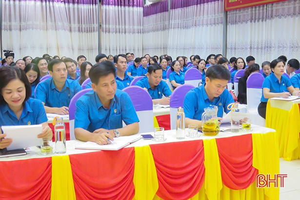 Trang bị kiến thức pháp luật lao động cho cán bộ công đoàn và doanh nghiệp Hà Tĩnh