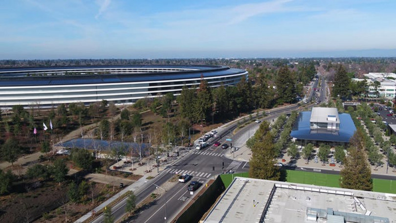 Ngắm trụ sở của Apple đẹp như phi thuyền