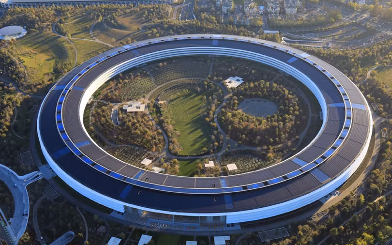 Ngắm trụ sở của Apple đẹp như phi thuyền