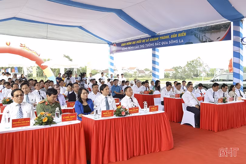 Khánh thành cầu Thọ Tường chào mừng Đại hội Đảng bộ tỉnh Hà Tĩnh