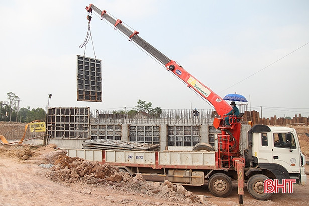 Doanh nghiệp xây dựng Hà Tĩnh nỗ lực vượt khó, ổn định sản xuất