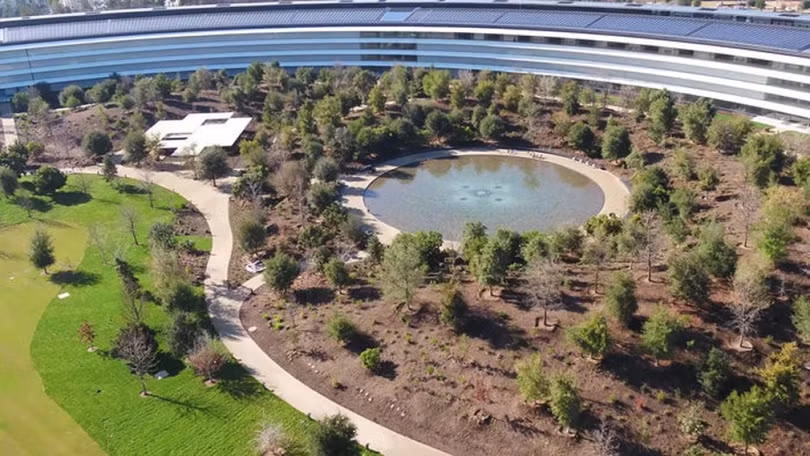 Ngắm trụ sở của Apple đẹp như phi thuyền